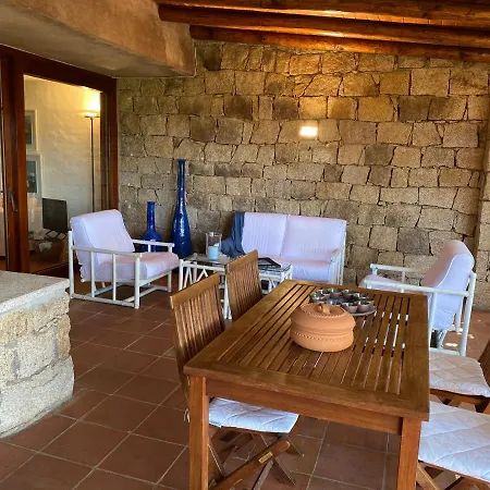 Holiday home Domus Olivarum -costa Smeralda 7 Persone, 4 Pk, Wifi, Grande Giardino Abbiadori