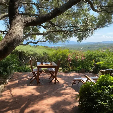 Domus Olivarum -costa Smeralda 7 Persone, 4 Pk, Wifi, Grande Giardino Holiday home